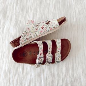 NWOT Kids Birkenstock Floral Meadow Beige Sandals Size 32
